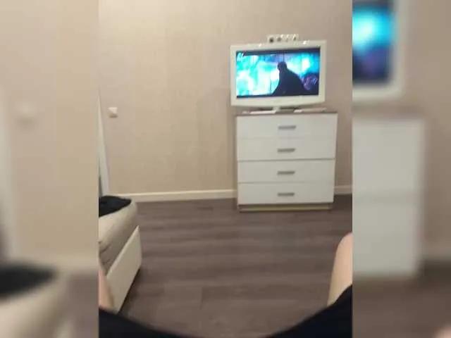 Try cute stripper ErnieFlossy ErnieFlossy from BongaCams